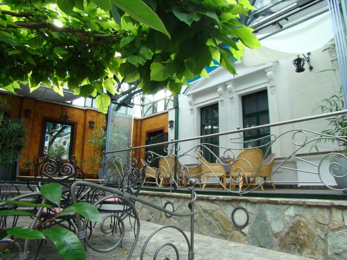 Janus Boutique Hotel & Spa Siofok Exterior photo